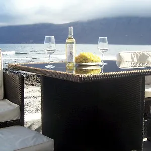 https://absolute-beachfront-house-ii.in-canary-islands.com